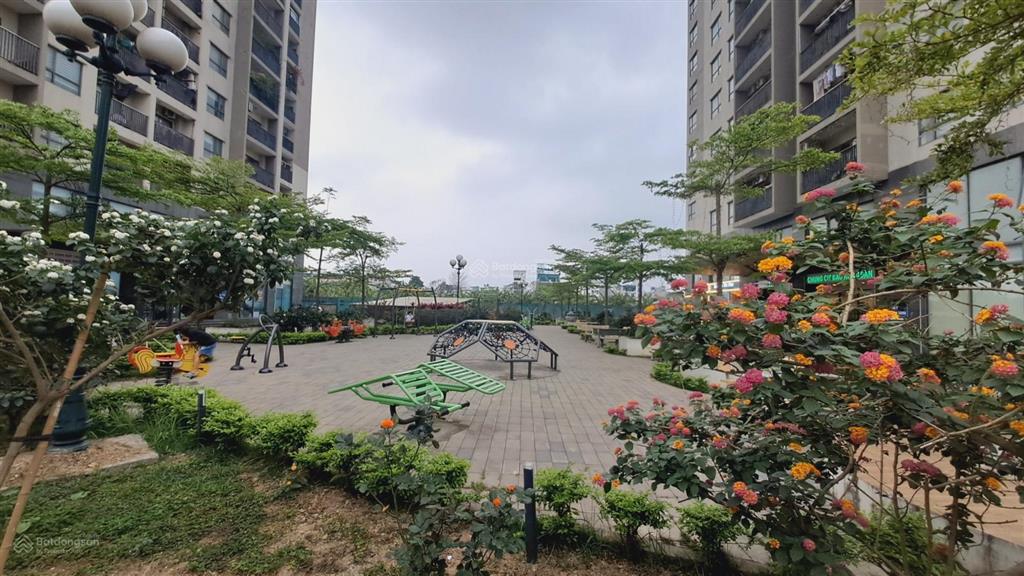 Bán căn 2 ngủ giá 3,5 tỷ chung cư báo nhân dân.  0374 880 ***