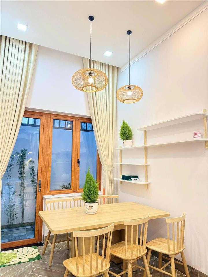 Nhà đẹp đường bờ kè mới phường trấn biên 80m2 chỉ 1.8 tỷ