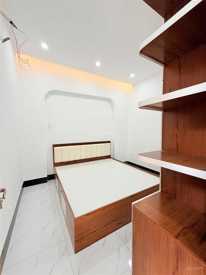 Nhà xây mới 85m2 đường nhựa vỉa hè 2.1 tỷ ở gần công an phường tân triều, đồng nai