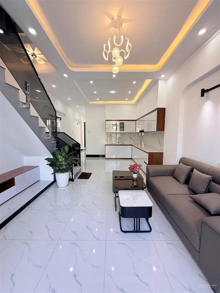 Nhà xây mới 85m2 đường nhựa vỉa hè 2.1 tỷ ở gần công an phường tân triều, đồng nai