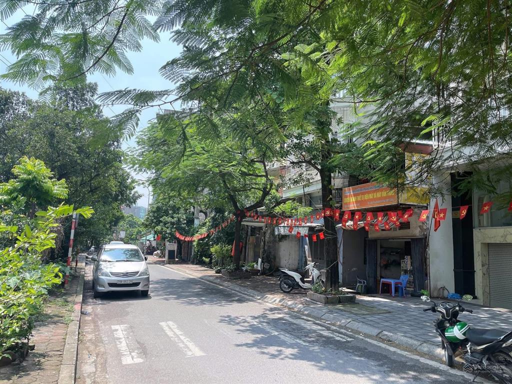 Bán đất phố giải phóng vị trí đẹp  khu vực sầm uất nhất phố.