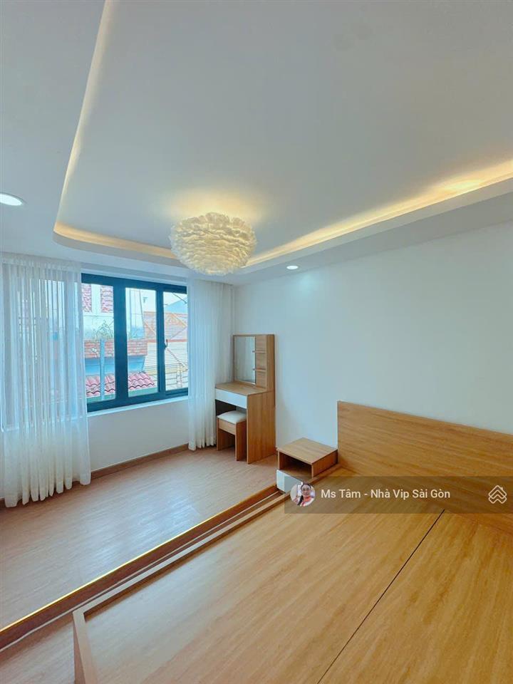 Nhà mới vào ở ngay phú nhuận 6 tỷ kiến trúc hiện đại 5 phòng ngủ chỉ 6 tỷ.  ms tâm 0932 723 ***