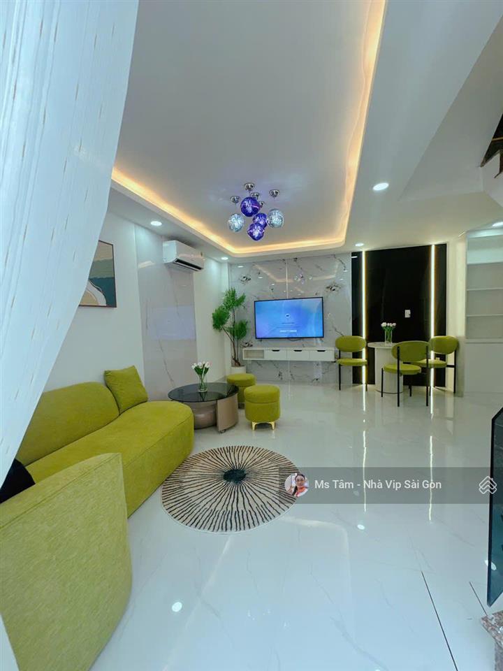 Nhà mới vào ở ngay phú nhuận 6 tỷ kiến trúc hiện đại 5 phòng ngủ chỉ 6 tỷ.  ms tâm 0932 723 ***