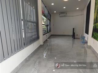 Bán nhà mặt tiền quận 1 giá 6,3 tỷ tl ngang to tiện kinh doanh văn phòng, cà phê quán ăn 0932 723 ***