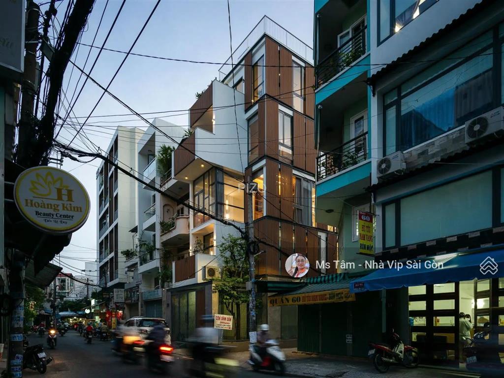 Căn duy nhấthẻm sang! ngay nhà thờ màu hồng  đường hai bà trưng,quận 1 (4mx11m) 2 tầng.chỉ 9,9 tỷ