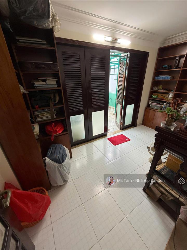Bán nhà mặt tiền hoa lan chỉ 15,7tỷ  phan xích long + 4tầng tiện ở và kd. gọi ngay 0932 723 *** tâm
