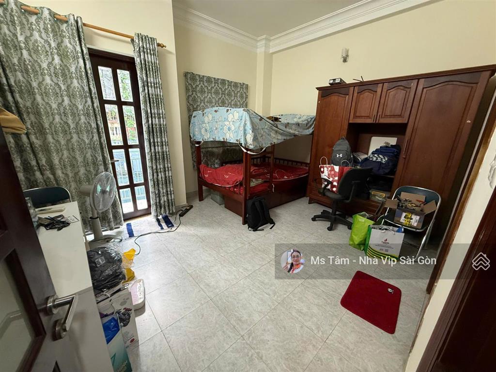 Bán nhà mặt tiền hoa lan chỉ 15,7tỷ  phan xích long + 4tầng tiện ở và kd. gọi ngay 0932 723 *** tâm
