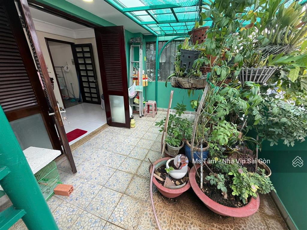 Bán nhà mặt tiền hoa lan chỉ 15,7tỷ  phan xích long + 4tầng tiện ở và kd. gọi ngay 0932 723 *** tâm