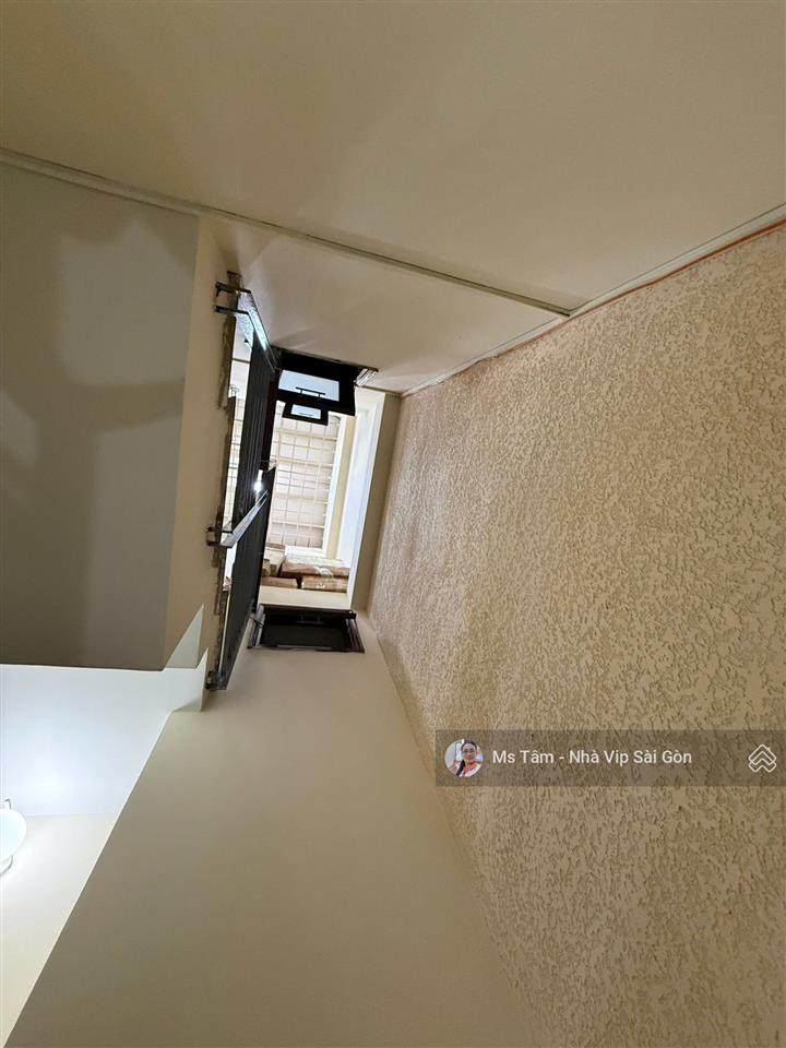 Bán nhà mặt tiền hoa lan chỉ 15,7tỷ  phan xích long + 4tầng tiện ở và kd. gọi ngay 0932 723 *** tâm