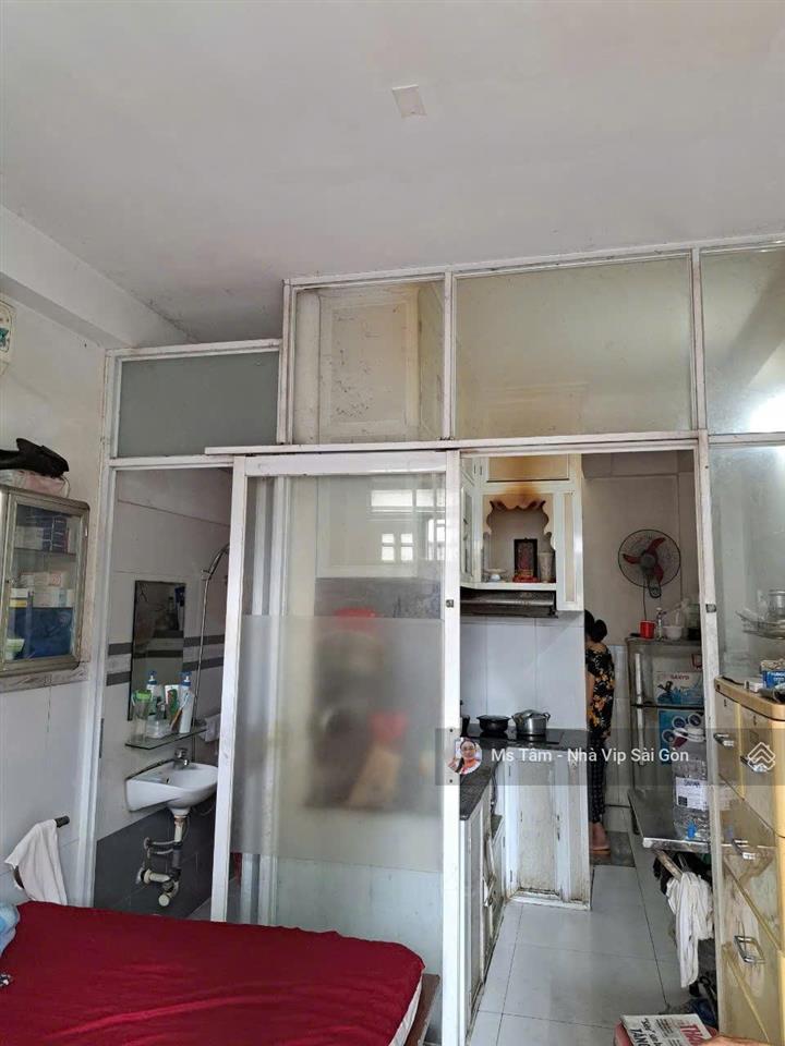 Mặt tiền phú nhuận đầu tư chỉ 7 tỷ  4 tầng  sầm uất buôn bán  hợp vừa ở vừa kd  0932 723 *** tâm