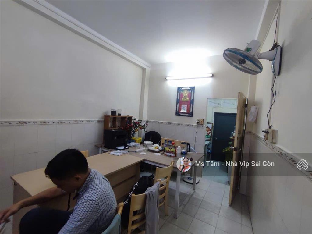 Bán nhà quận 1trần quang khải chỉ 6,5 tỷ tiện ở cho thuê,kinh doanh sổ sẵn cc ngay gọi 0932 723 ***
