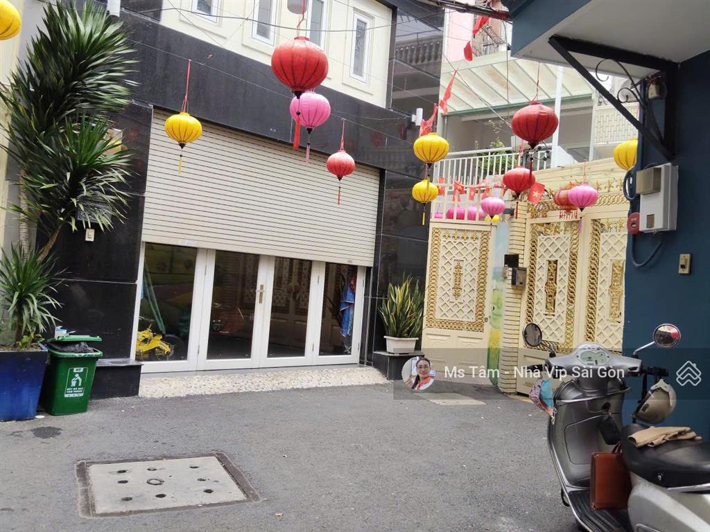 Chỉ 9.9 tỷ có ngay nhà bến thành q1 hẻm 8mcấp 4 tiện xây mớisổ sẵn cc ngay 0932 723 *** ms tâm