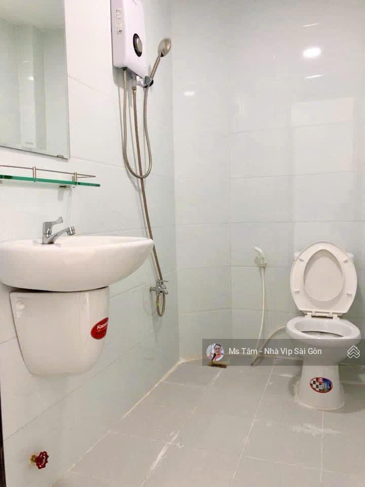Nhà đẹp ở ngay! chỉ 9,9 tỷ xe hơi tới cửagiáp hoàng hoa thám nhà mới xây 4,5x10m 3pn 1p xông hơi