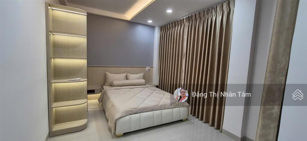 Gần sân bay ngang 7m nhà mới xây vô ở ngay nguyễn bỉnh khiêm phạm văn đồng  4pn 4 tầng 0932 723 ***