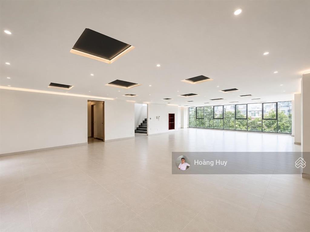 Cực hiếm! bán toà văn phòng lê văn lương, lô góc, sát phố, xây mới tinh, 125m2 9t mt 12m 79 tỷ tl