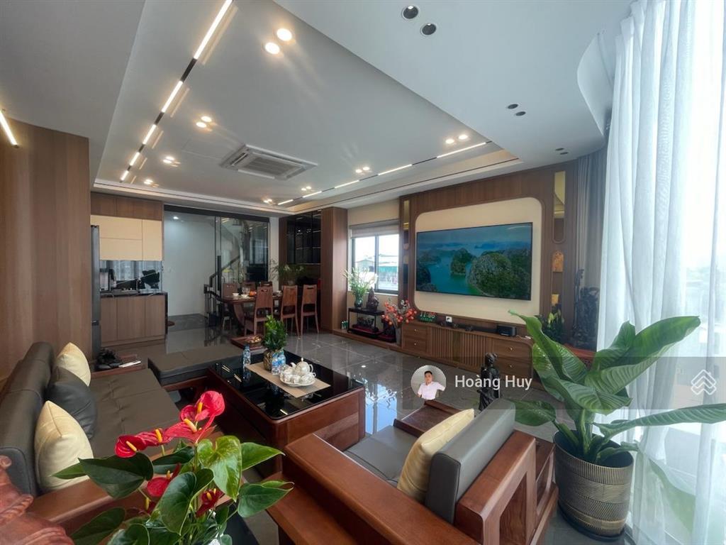 Chính chủ bán nhà liền kề 91 nguyễn chí thanh, 2 thoáng vĩnh viễn, sân chơi nội khu 90m2 6t 6x tỷ