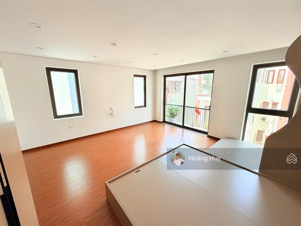 Giảm chào 5 tỷ! bán nhà mặt phố nguyễn văn tuyết, lô góc, 1 mặt phố, 1 mặt ngõ ô tô 45m2 6t mt 5,1m