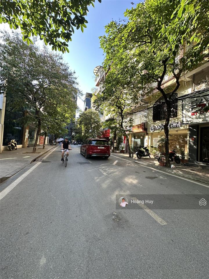 Giá đầu tư! bán nhà hoàng cầu, phân lô, ô tô tránh, gần phố, gần hồ hoàng cầu 81m2 x 3t x 30 tỷ