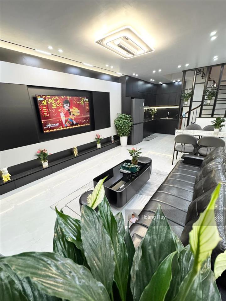 Chính chủ bán nhà ngõ 354 trường chinh, gần phố, nhà đẹp đầy đủ nội thất 45m2 5t mt 4,3m 12 tỷ tl