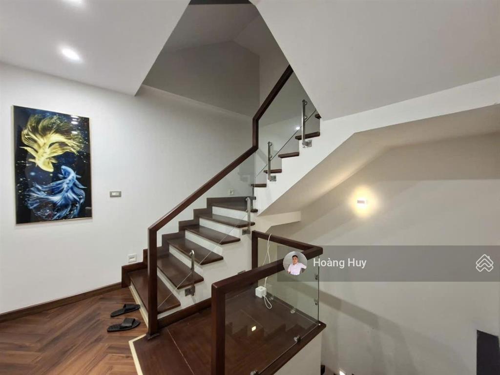 Giá đầu tư! bán nhà láng hạ, phân lô, ô tô tránh, gần phố, làm vp cực đẹp 100m2 4t mt 7m 32 tỷ