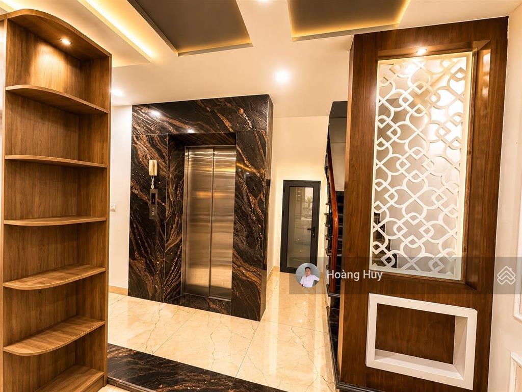 Bán nhà khuất duy tiến ngõ thông ra nguyễn tuân 80m2 5t mt 5m 29,95 tỷ, 3 ô tô tránh, dừng đỗ, kd