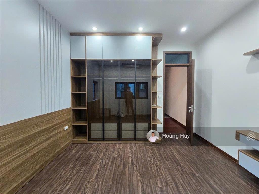 Chính chủ bán nhà ngõ 354 trường chinh, gần phố, nhà đẹp đầy đủ nội thất 45m2 5t mt 4,3m 12,2 tỷ tl