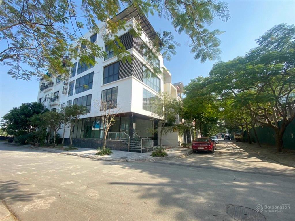 Cho thuê nhà số 19 ngõ 1 phố việt hưng 5 tầng nổi 1 tầng hầm,  0935 262 ***