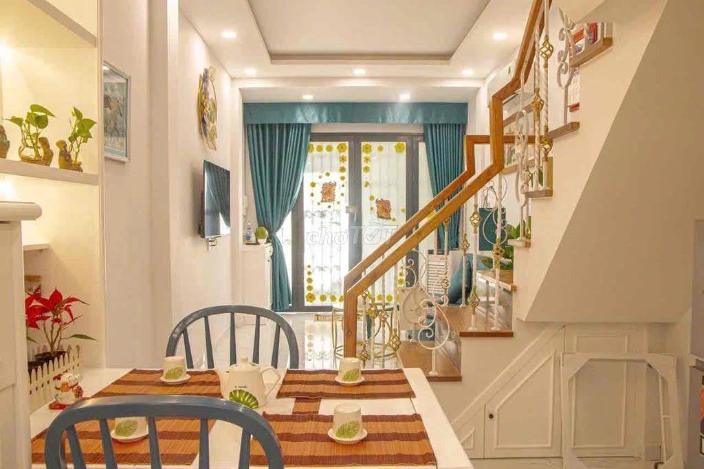 CHO THUÊ NHÀ HẼM 2,5M N.T.M.KHAI, P.ĐAKAO, Q.1, FULL NỘITHẤT, 19,5TR