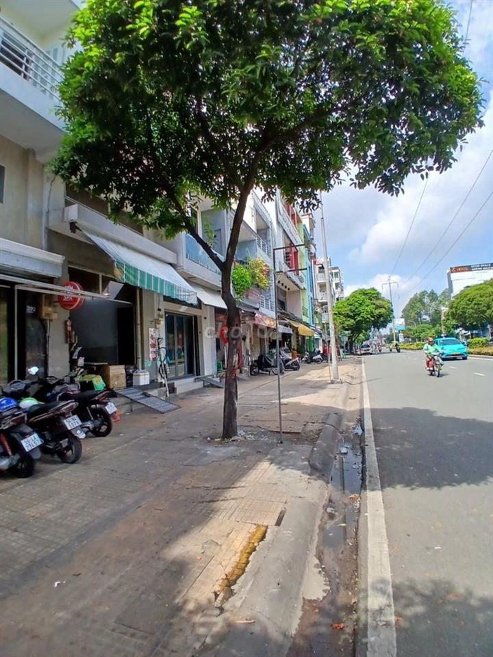 CHO THUÊ NHÀ MT GIÁ RẺ LÃNH BINH THĂNG, P.13, Q.11, 15TR