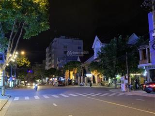 Bán đất tặng nhà 2 mê đúc mt trần duy chiến đường 10m5  dt 79m vị trí đẹp
