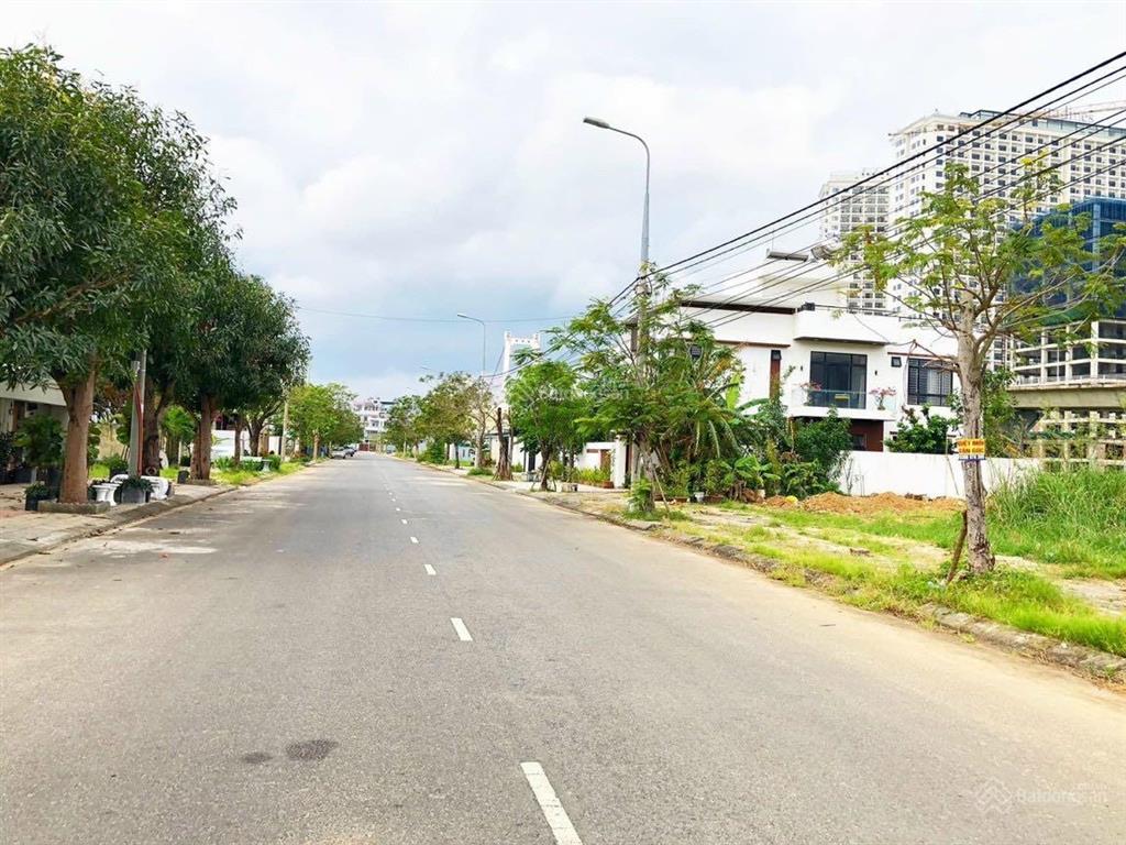 Đất biệt thự khúc thừa dụ đường 10m5. dt 10 x 15m = 150m2