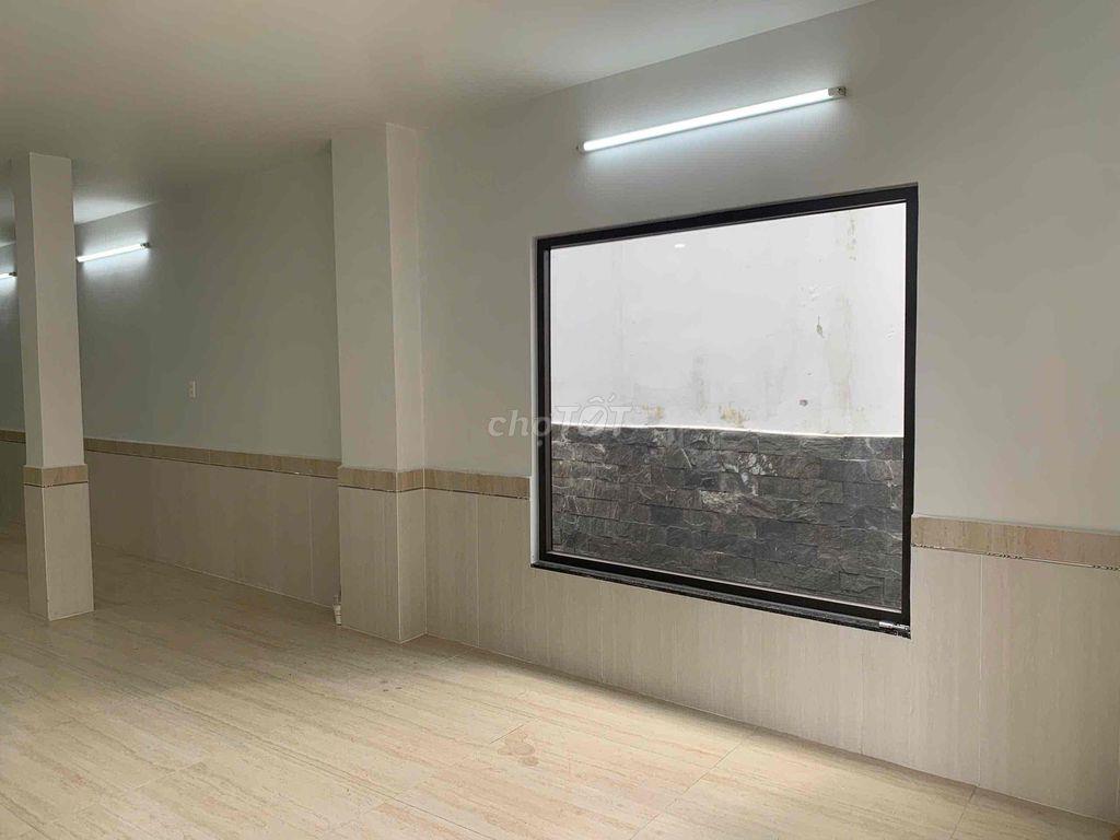 TẦNG TRỆT MẶT TIỀN LLQ, 70m2, GIÁ 20tr/Tháng ( Miễn tiếp MG ạh)