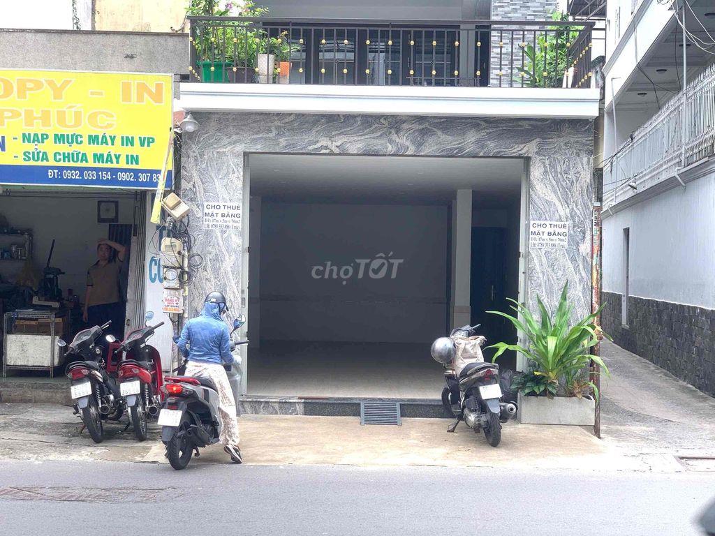 TẦNG TRỆT MẶT TIỀN LLQ, 70m2, GIÁ 20tr/Tháng ( Miễn tiếp MG ạh)