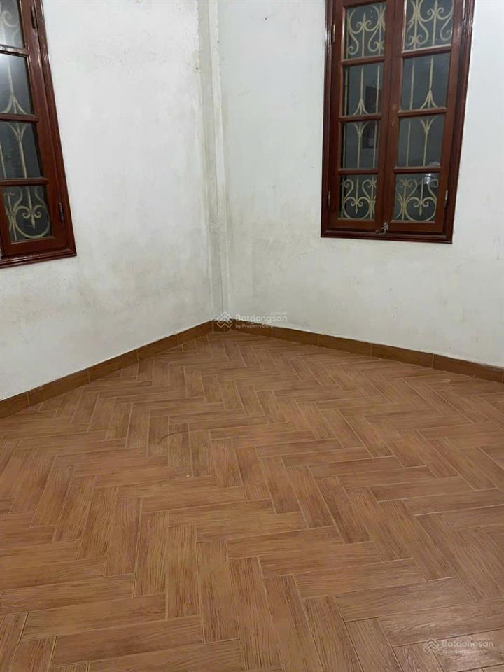 Cho thuê phòng ngõ 168 hào nam cát linh giảng võ giá 3,2 triệu.