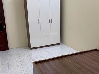 Cho thuê phòng ngõ 168 hào nam, p. ô chợ dừa, giá 2,9 triệu.