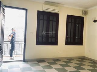 Cho thuê nhà ngõ 168 hào nam dt 50, 4t , ngõ ô tô đỗ cửa, giá 15 triệu