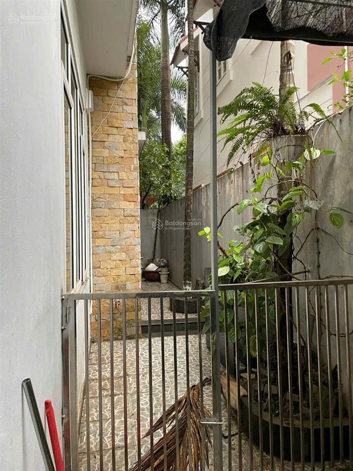 Cc cho thuê bt sân vườn dt 160m2, 3,5t tầng, mt8m, phố trần đại nghĩa, vỉa hè 5m, 39tr