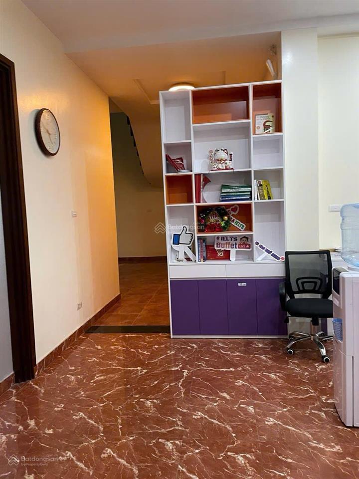 Cc cho thuê bt sân vườn dt 160m2, 3,5t tầng, mt8m, phố trần đại nghĩa, vỉa hè 5m, 39tr