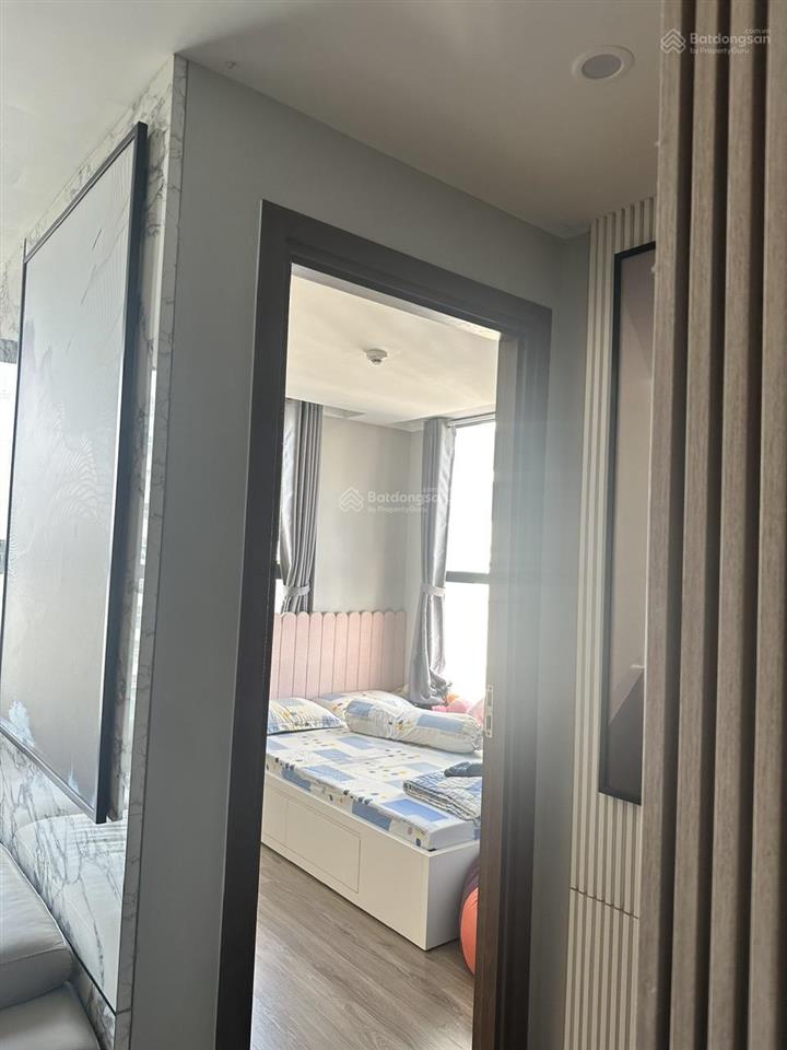 Bán nhanh căn góc 2 phòng ngủ, tầng trung. view thoáng, căn 2pn rộng nhất tòa nhà.