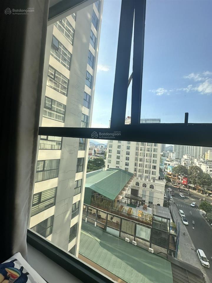 Bán nhanh căn góc 2 phòng ngủ, tầng trung. view thoáng, căn 2pn rộng nhất tòa nhà.