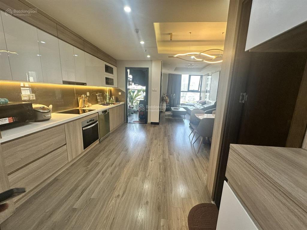 Bán nhanh căn góc 2 phòng ngủ, tầng trung. view thoáng, căn 2pn rộng nhất tòa nhà.