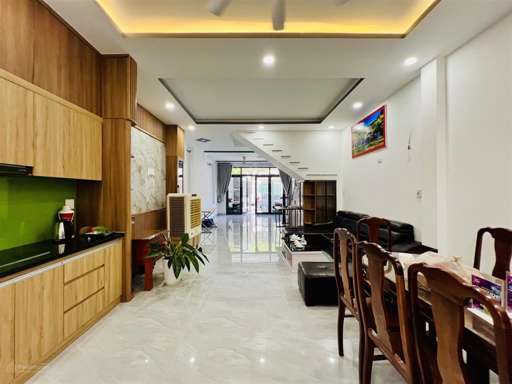 Bán nhanh nhà phố 3 tầng, đường vương thừa vũ, kđt phước long a, nha trang
