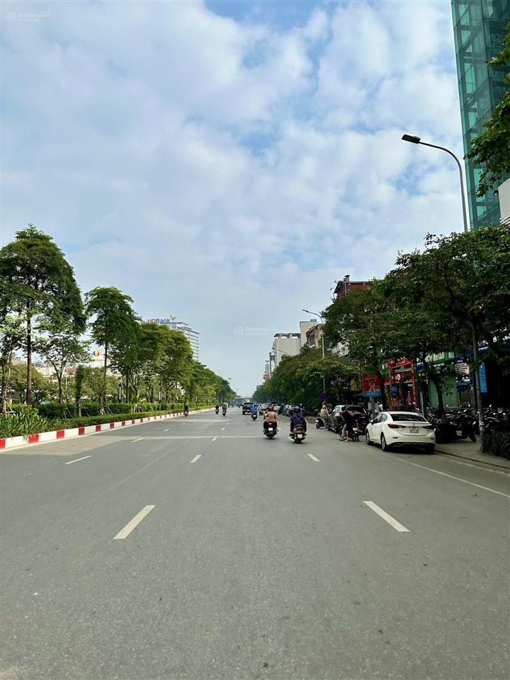 Cần bán nhà mặt ngõ 97 phố văn cao, ba đình. dt sổ 65m2 x 5t, mt 4,5m. ôtô tránh  cách mp đúng 30m