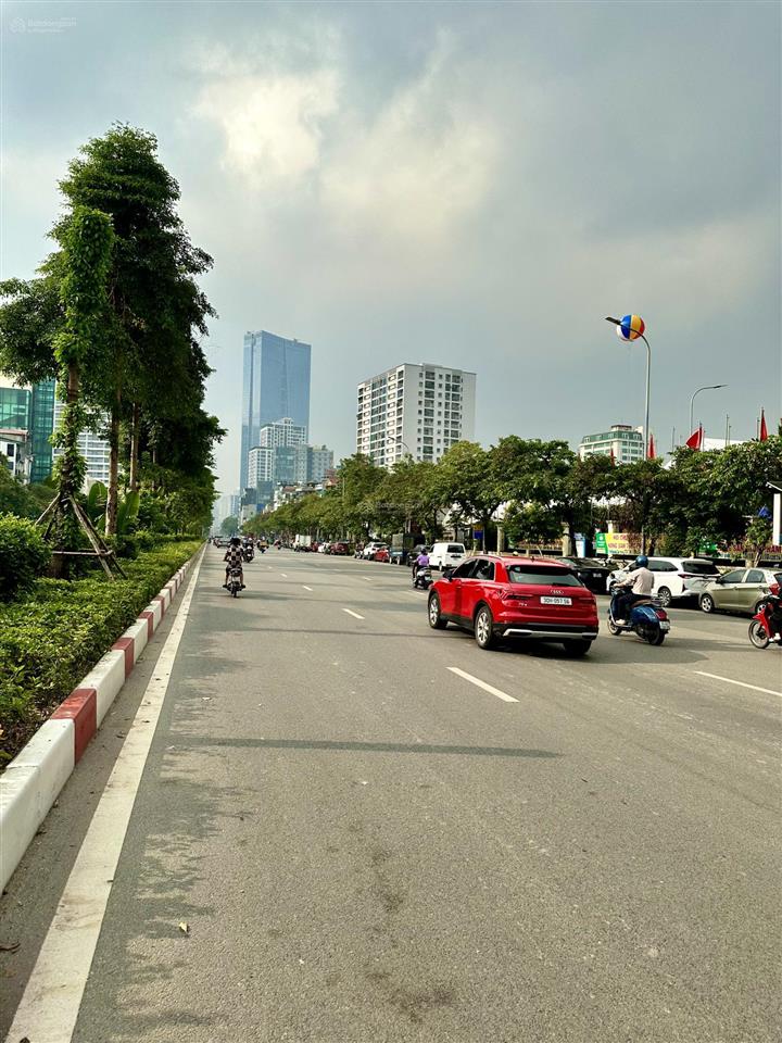 Cần bán nhà mặt ngõ 97 phố văn cao, ba đình. dt sổ 65m2 x 5t, mt 4,5m. ôtô tránh  cách mp đúng 30m
