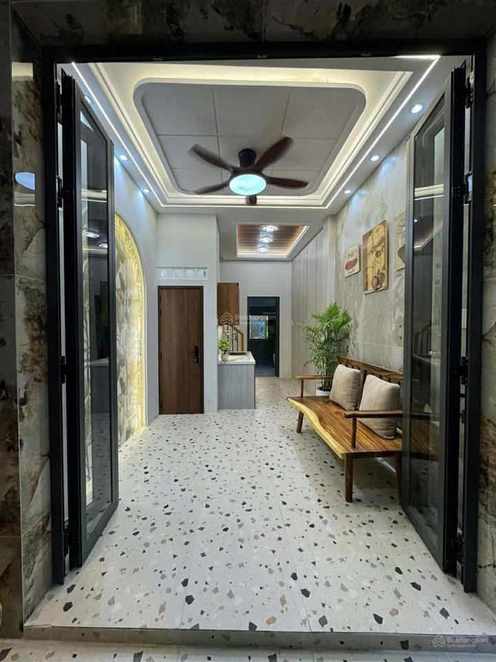 + bán gấp nhà đường phạm văn chí, quận 6  53m chỉ 6,48 ,tỷ ,khu dân trí cao, giao thông thuận tiện