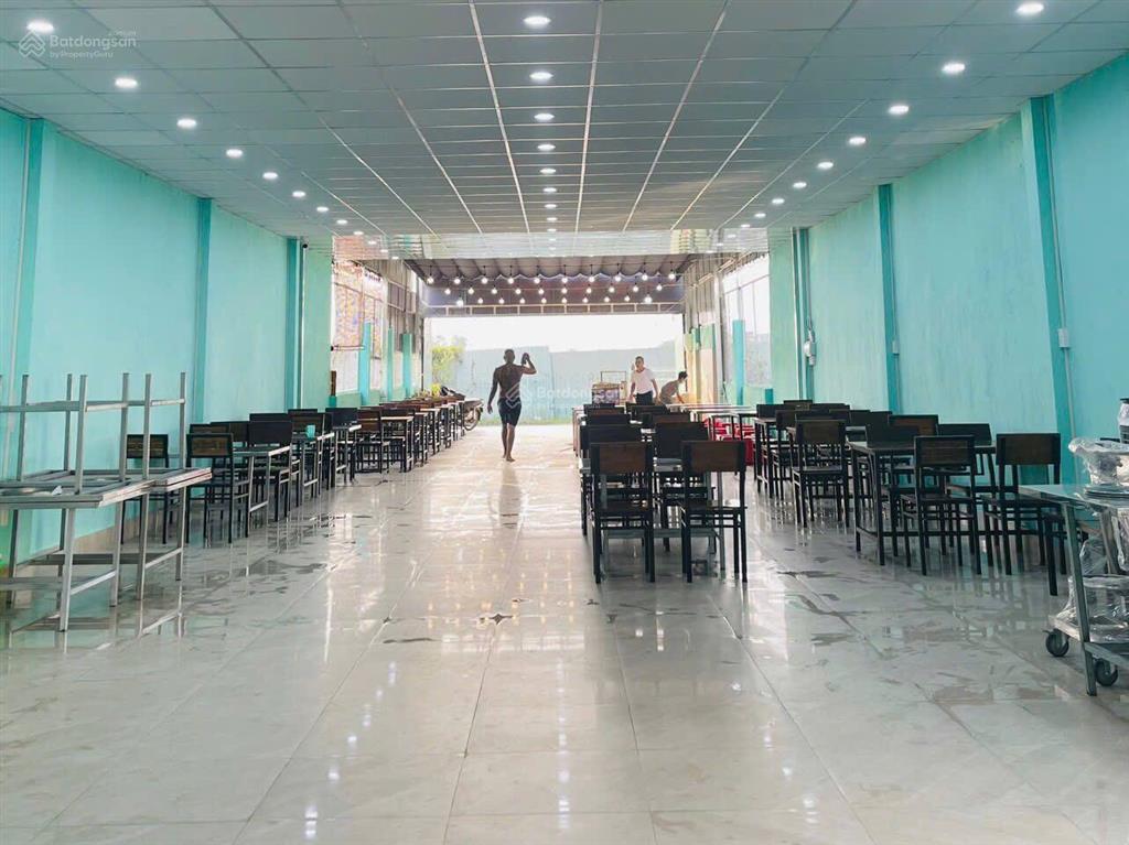 Chính chủ  bán nhà mặt tiền đường nguyễn xiển. nhà đang cho thuê 28tr.  0904 433 *** có hh 2% mg