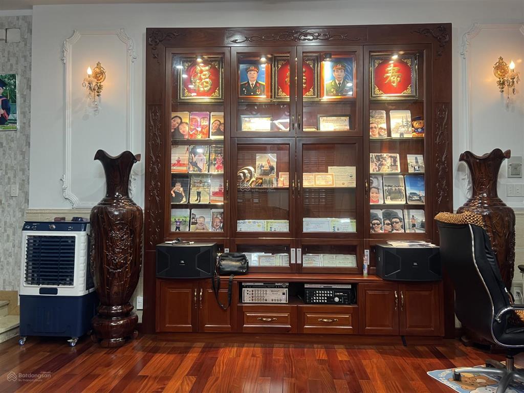 Chính chủ bán nhà 1/đường nguyễn thị định q2  0904 433 ***
