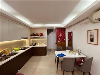 Bán nhà dân xây, lô góc 3 thoáng, ngõ ba gác, 15m ra mặt phố, 3 ngủ, 5 tầng, giá 8.6 tỷ, 0867 078 ***