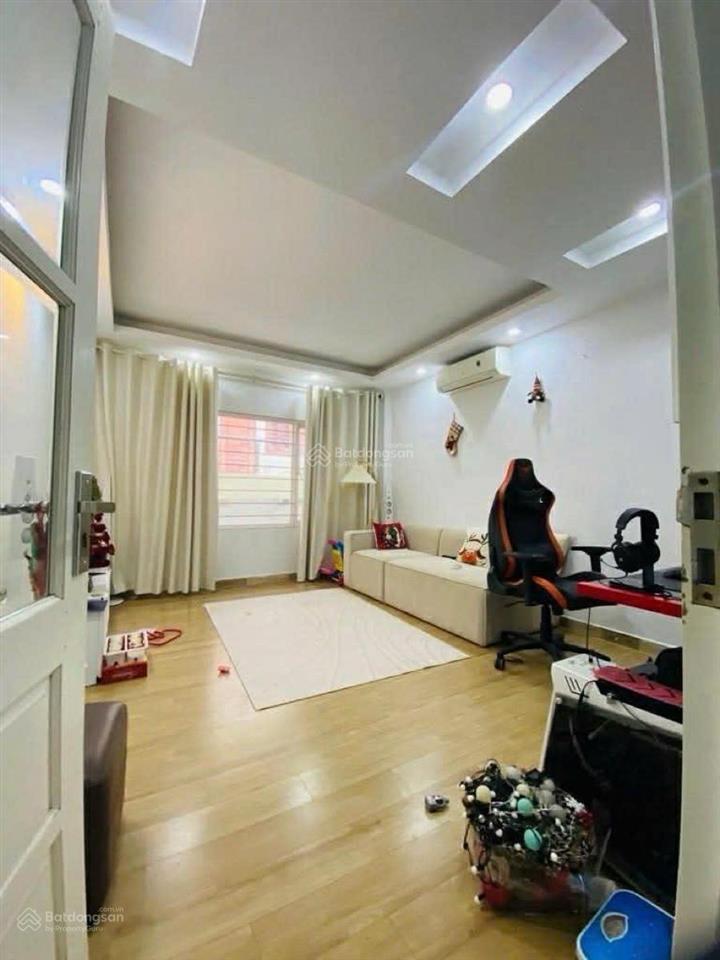 Bán nhà dân xây, lô góc 3 thoáng, ngõ ba gác, 15m ra mặt phố, 3 ngủ, 5 tầng, giá 8.6 tỷ, 0867 078 ***