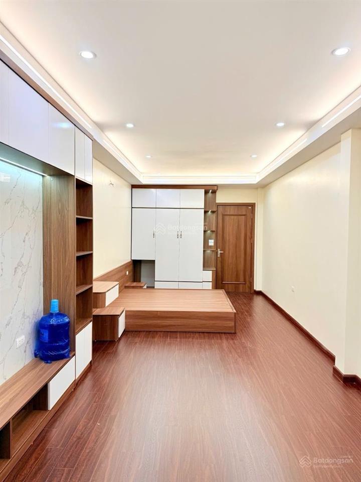 Bán nhà mới 7 tầng, tháng máy, gara ô tô, ngõ ô tô tránh, 100m ra mặt phố, full đồ,  0867 078 ***